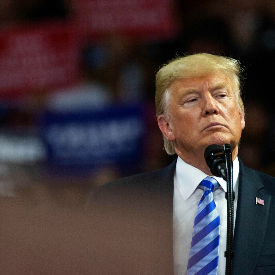 PENGER: President Donald Trump sier han visste det ble betalt penger til to kvinner. Pengene ble betalt til kvinnene i valgkampen i 2016.