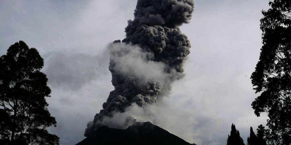UTBRUDD:  Enda flere mennesker i Indonesia må flykte fra vulkanen Sinabung.