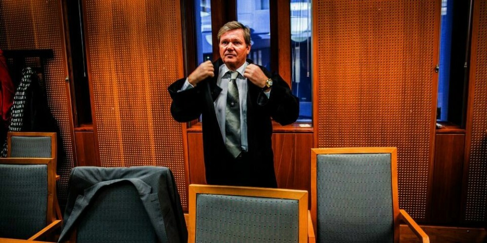 AVSLAG: Den 12 år gamle jenta Neda Ibrahim får likevel ikke bli i Norge. Det er håpløst, synes Arild Humeln. Han er advokat for Neda og familien.