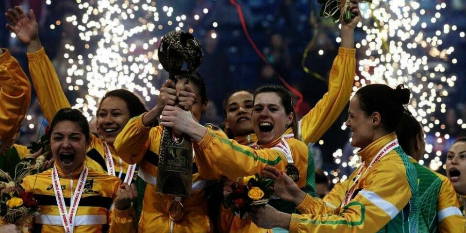 Brasil vant verdens-mesterskapet (VM) i håndball søndag. Serbia tok sølv. Norge røk ut i åttenedelsfinalene i konkurransen.