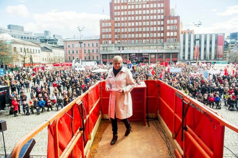 YOUNGSTORGET: Mange kjente politikere skal tale på Youngstorget i Oslo mandag. Bildet er fra i fjor, og Gerd Kristiansen talte. Hun er leder for organisasjonen LO.