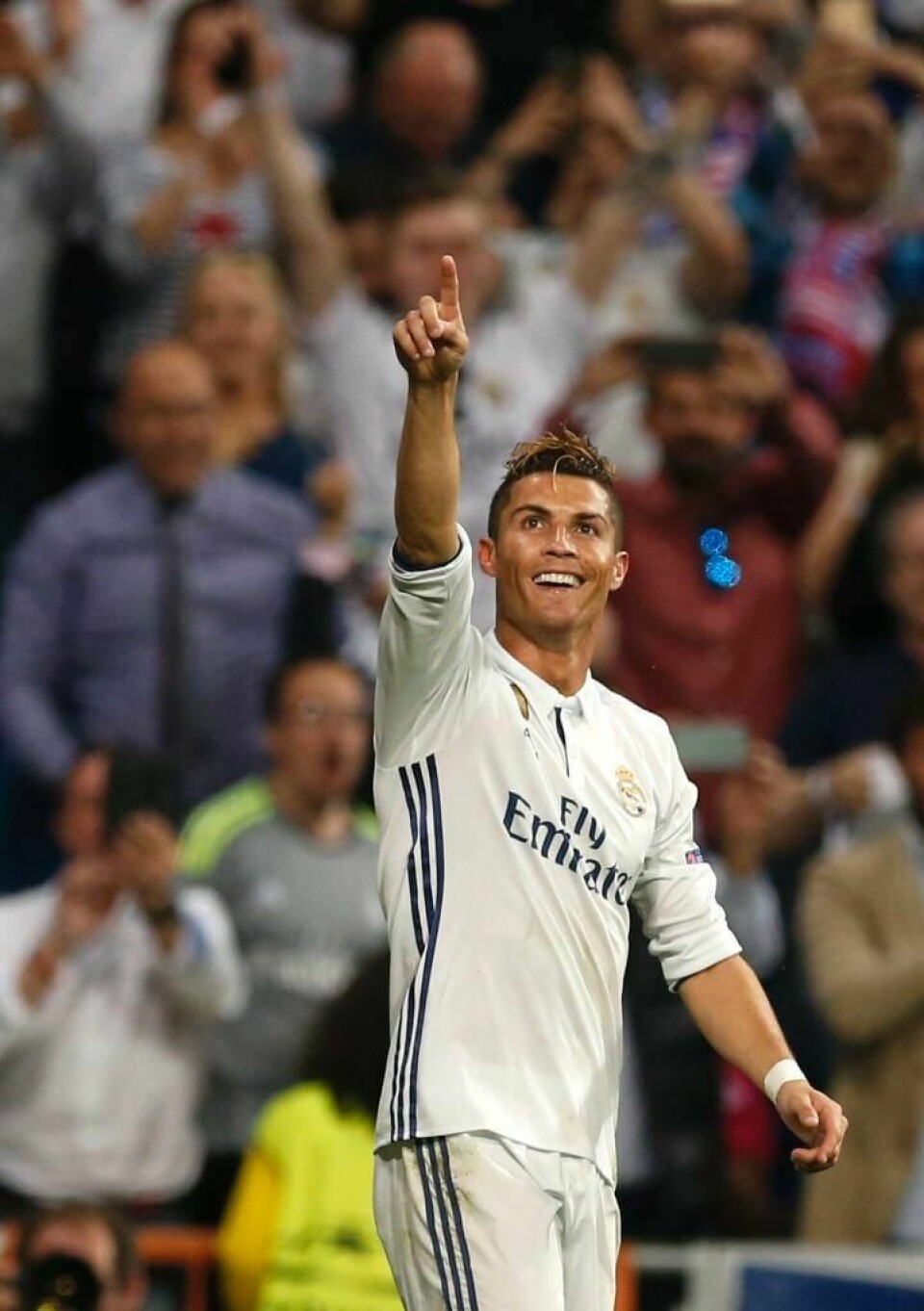 TRE MÅL: Christiano Ronaldo feirer at han skåret mål nummer tre mot Atlético Madrid.