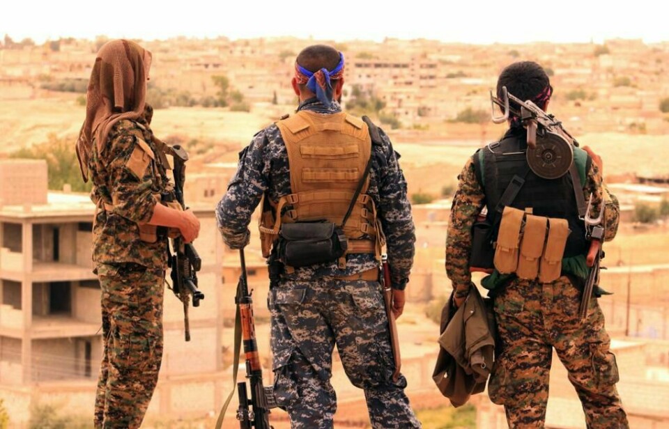 NEKTER: Opprørere nekter å snakke med syriske myndigheter. De vil at angrepene i Syria stopper opp først.