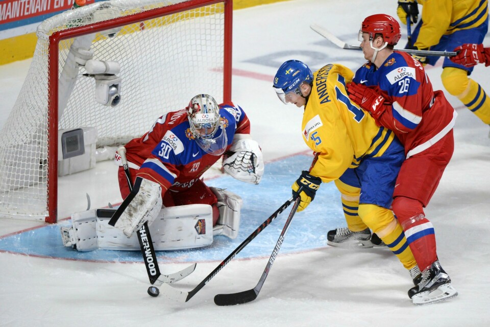 KAMP: Sverige og Russland spiller første kamp i verdens-mesterskapet (VM) i ishockey. Her fra en kamp i januar.
