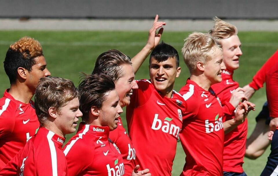 UNGE: Landslagssjef Lars Lagerbäck vil trene unge norske spillere til å spille sammen. Ohi Omoijuanfo, Anders Trondsen, Birger Meling og Mats Møller Dæhli kan spille sammen på landslaget i mange år.