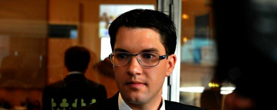 MAKTLØS: Jimmie Åkesson er leder for partiet Sverige-demokraterna. Hans parti fikk lite makt i den svenske nasjonal-forsamlingen mandag.