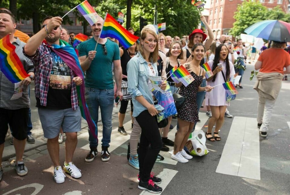 PARADEN: Foreldre er positive til om barnet deres er homofil. Oslo Prides parade er lørdag. Her fra paraden i fjor.