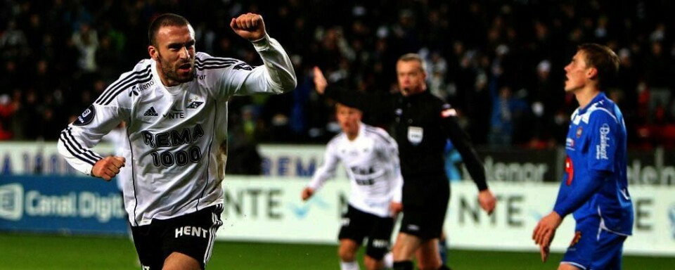 VANT: Rosenborg vinner årets eliteserie i fotball. Det ble klart søndag. Da skåret Rade Prica mål mot laget Tromsø. Det sikret Rosenborg seieren.