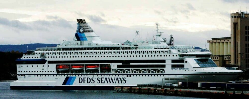BRANN: Det brant i ferja DFDS Pearl of Scandinavia onsdag morgen. Passasjerene har måttet forlate lugarene sine.