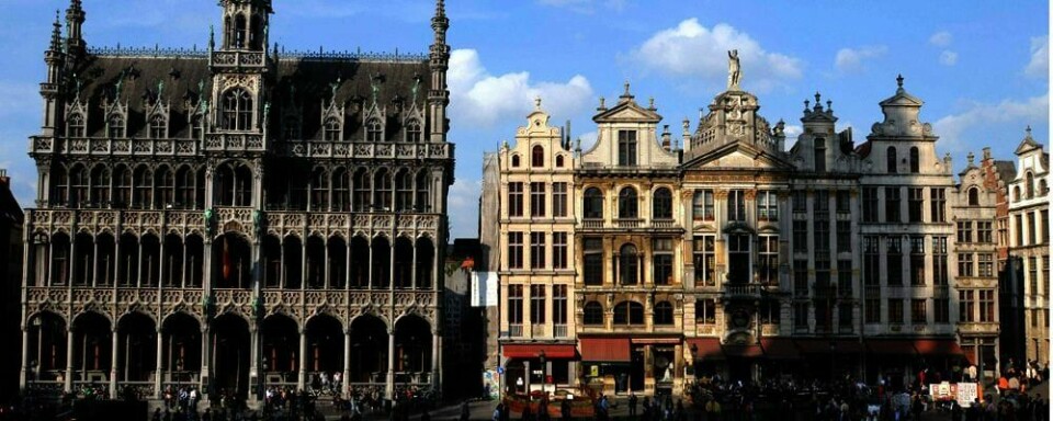 ANGREP: Islamister skal ha planlagt et terror-angrep i Belgia. Kanskje ville de angripe disse bygningene ved Grand Place i Brüssel.