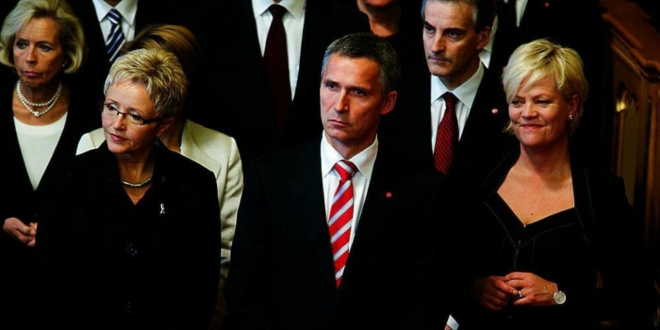 DATALAGRING: Regjeringen sier ja til datalagrings-direktivet. Arbeiderpartiet og statsminister Jens Stoltenberg sier ja til en ny lov. Liv Signe Navarsete og Senterpartiet, og Kristin Halvorsen og Sosialistisk Venstreparti sier nei til en ny lov.