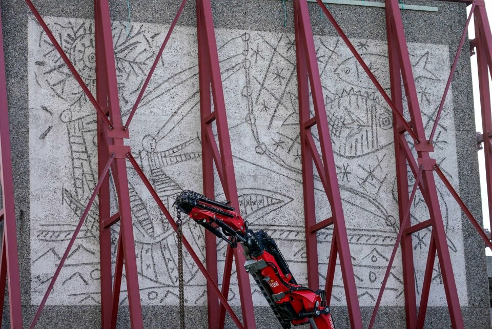 PÅ LAGER: Denne uken skal kunstverkene «Fiskerne» og «Måken» bli rullet ut av Y-blokka i Oslo. De er laget av Pablo Picasso og Carl Nesjar. Nå skal de være på lager til de skal inn i et nytt regjerings-kvartal.