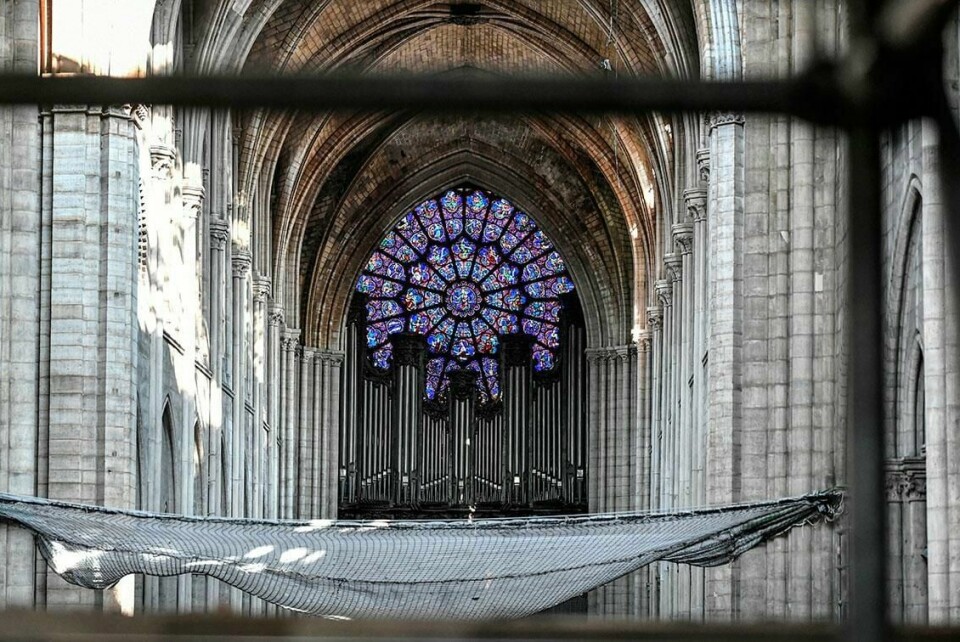 MEKTIG: Orgelet i Notre-Dame er Frankrikes største musikk-instrument. Nå skal det restaureres etter brannen i fjor.
