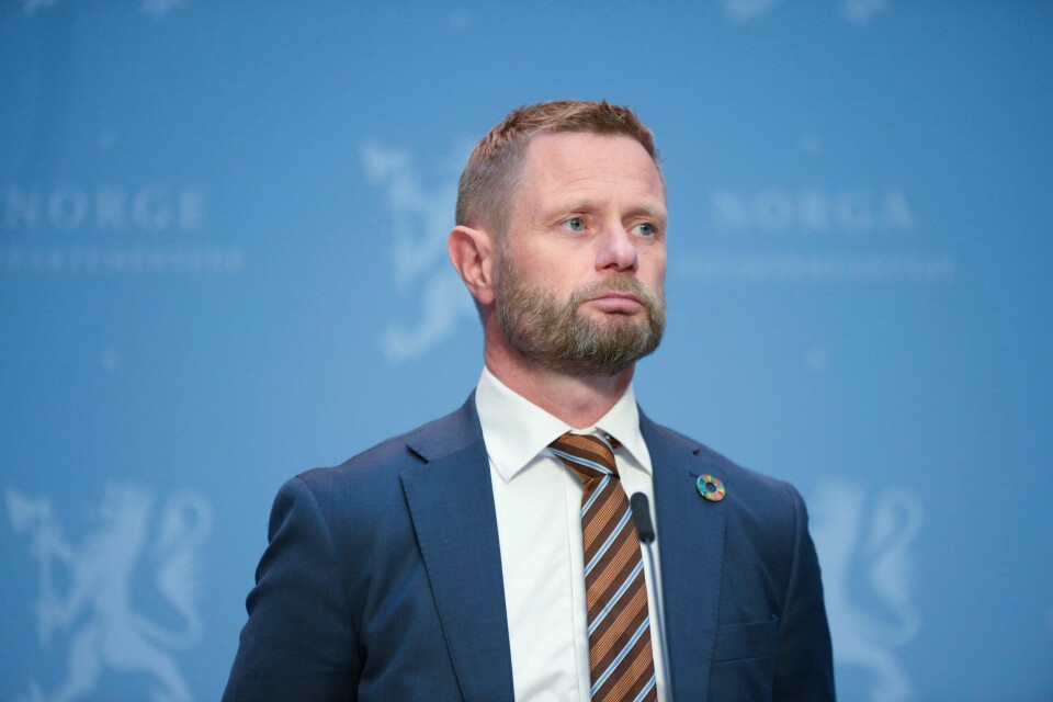 SIER NEI: Helseminister Bent Høie sier nei til å stenge grensa til Sverige med det første. Det gjør han etter at Saxe Frøshaug ba om at grensene blir stengt til det er kontroll på korona igjen. Han er ordfører i Indre Østfold.