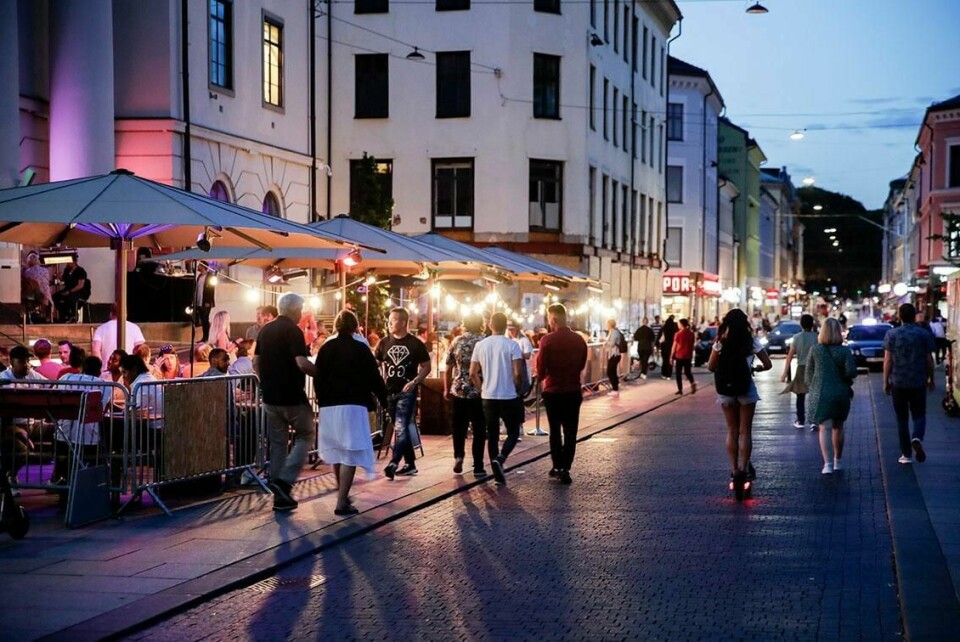 SMITTE: Mange er meldt smittet med korona i Oslo den siste tiden. Ordføreren i Farsund ber folk unngå å dra til Oslo.