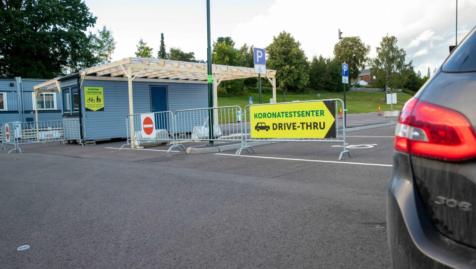 MANGE: Mange er smittet i byene Sarpsborg og Fredrikstad. Bildet er fra et sted for testing i Sarpsborg.