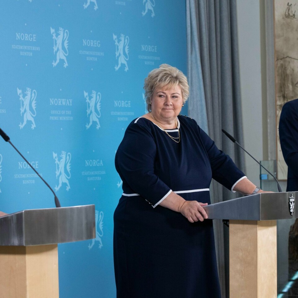 SVARTE: Barn spurte statsråder om korona. Også statsminister Erna Solberg var med på pressekonferansen.