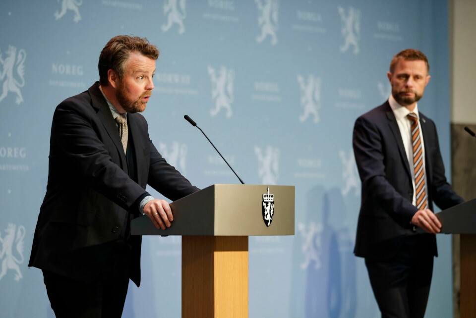 FLERE: Torbjørn Røe Isaksen er arbeids- og sosialminister. Han sier foreldre kan få flere omsorgs-dager hvis skoler og barnehager blir stengt som følge av korona.