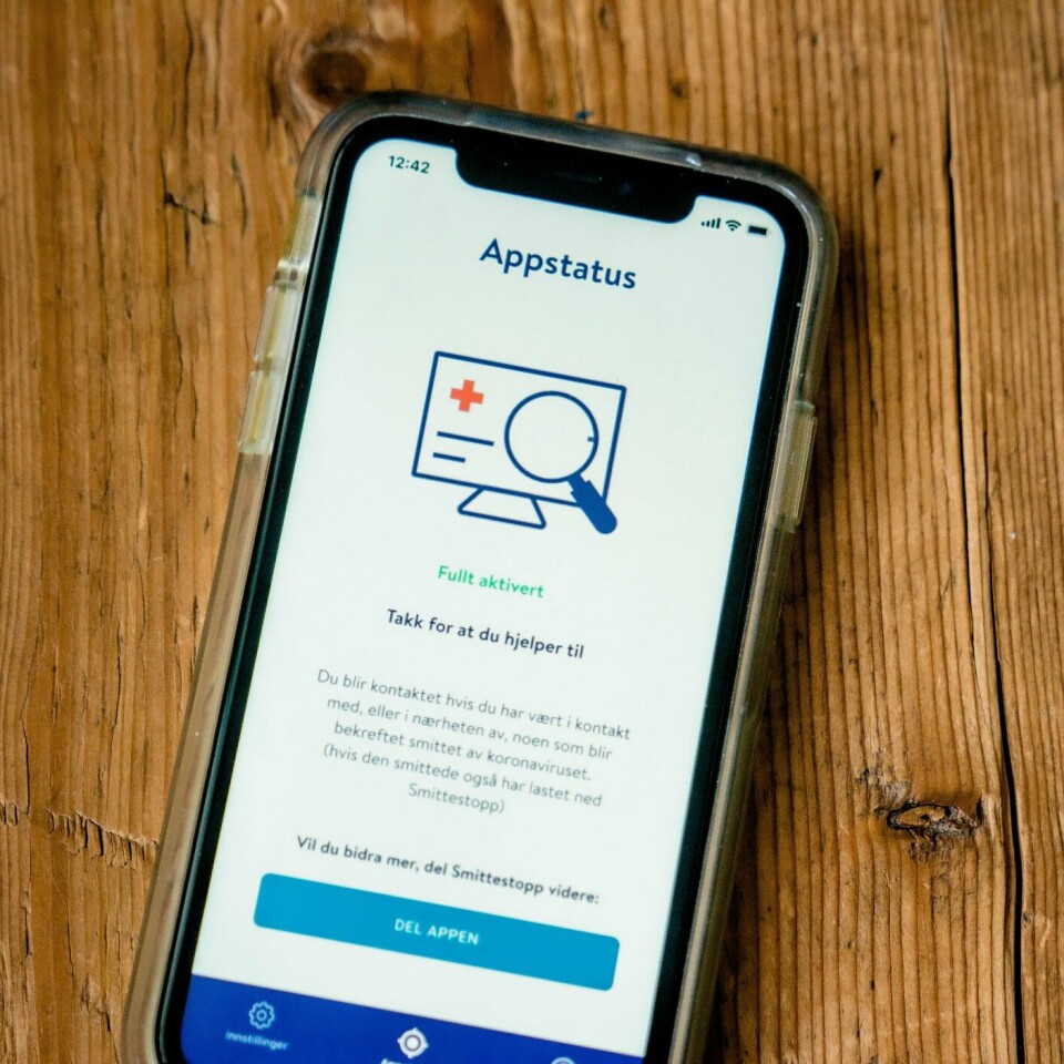 APP: Smittestopp skulle hjelpe oss i kampen mot korona. Slik ble det ikke. Foto: Stian Lysberg Solum / NTB
