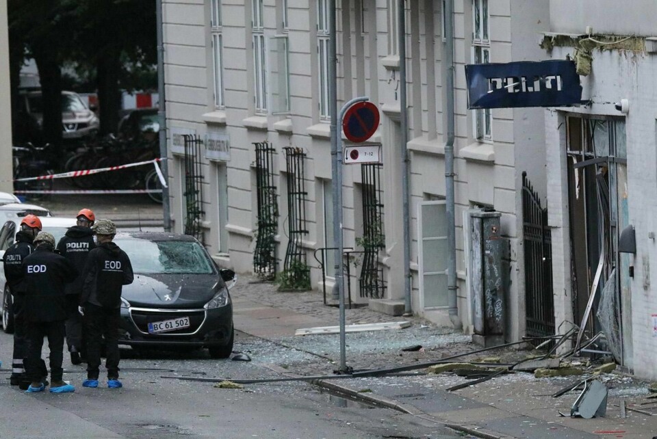 ØDELAGT: En bombe eksploderte hos Skattestyrelsen i København i Danmark. Nå er en person pågrepet i saken.