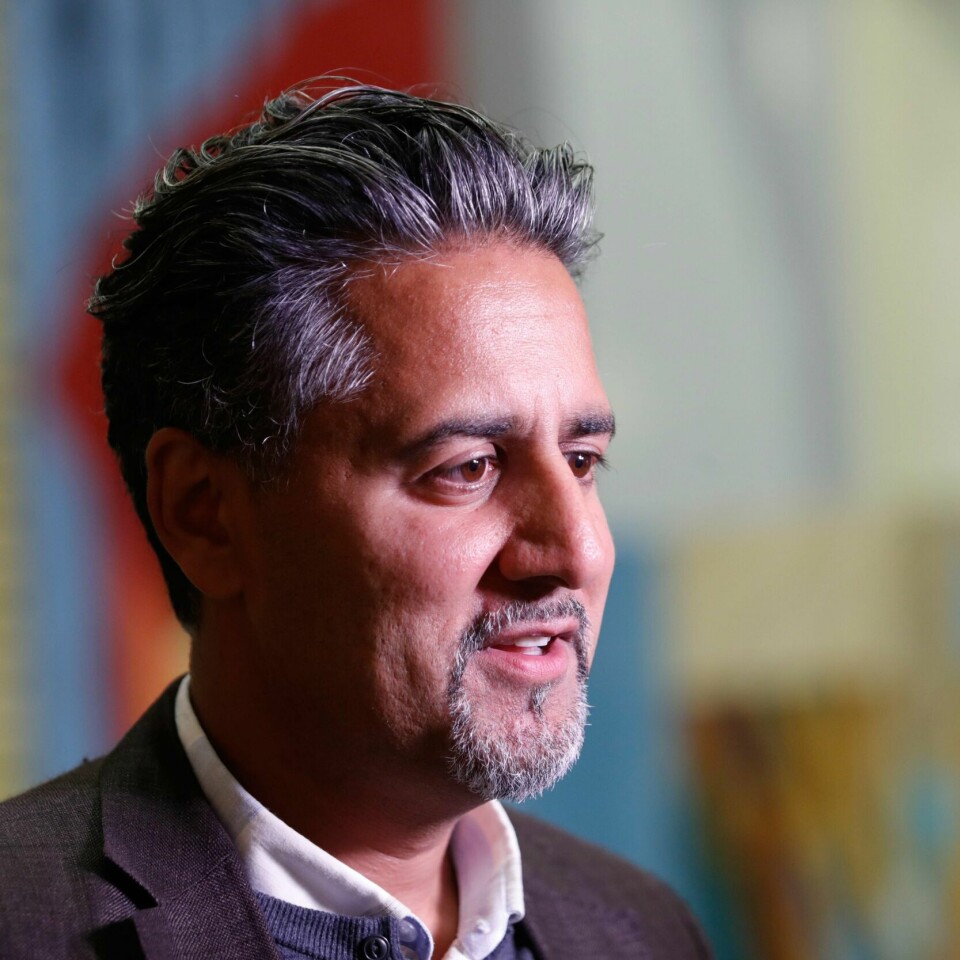 KRITIKK: Abid Raja fra Venstre mener Frp driver med brun propaganda. Nå får han kritikk fra Frp.