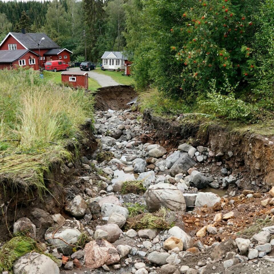 FLOM: Slik så det ut etter en flom i Brumunddal i august.