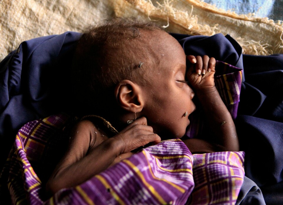 2011: Somalia opplevde sultkatastrofer både i 2011 og i 2017. Her får et barn fra Somalia hjelp i nabolandet Kenya.