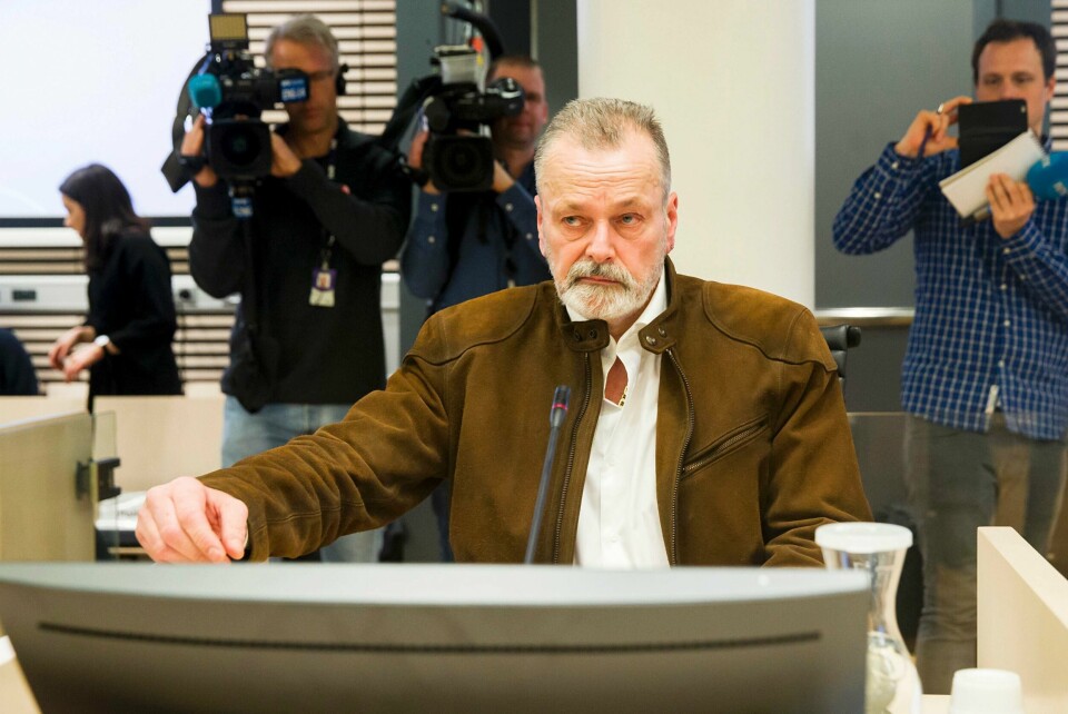 FORTELLER: Den tidligere politimannen Eirik Jensen forteller sin historie. Han er tiltalt for å ha hjulpet kriminelle med å smugle inn hasj til Norge.