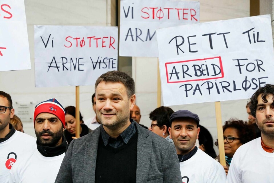 STØTTE: Arne Viste har latt asylsøkere jobbe for seg. Det er personer som ikke har lov til å jobbe eller være i Norge. Han er villig til å sitte i fengsel for saken.