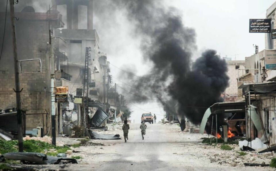 KRIG: Krigen i Syria startet i 2011. Omtrent 320.000 mennesker er drept, og millioner har flyktet. Bildet er fra byen Tayyibat al-Imam onsdag.