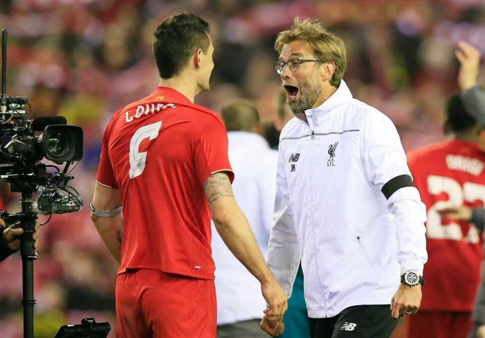 JUBEL: Trener Jørgen Klopp jubler mot spiller Dejan Lovren etter Liverpools seier torsdag.