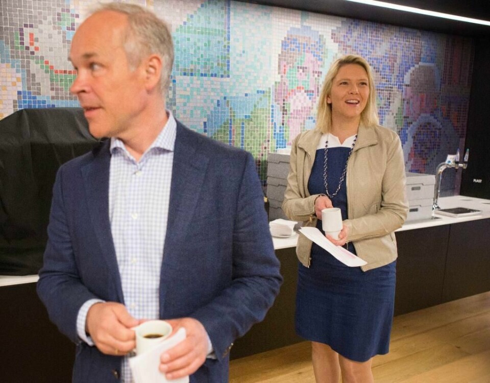 PLAN: Det kom rekordmange asylsøkere til Norge i fjor. De skal nå starte livene sine i kommunene i Norge. Neste uke legger regjeringen fram en ny plan for integreringen. På bildet er kommunal-minister Jan Tore Sanner og innvandrings-minister Sylvi Listhaug.