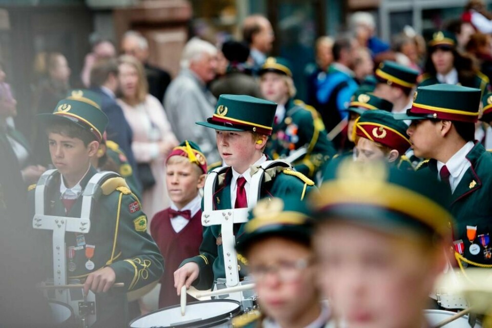 SPILLER: Flere unge spiller i korps. Det er godt nytt for feiringen av 17. mai framover. Her fra barnetoget i Oslo i 2015.