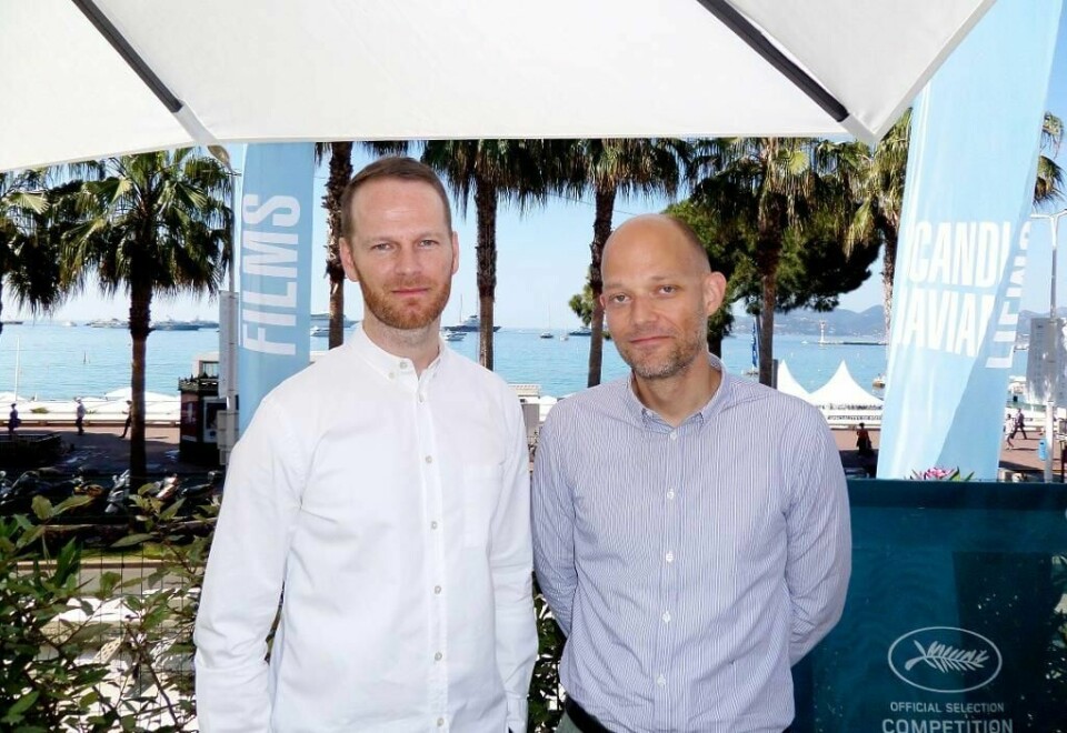 FAVORITT: Joachim Triers (til venstre) film «Louder Than Bombs» kan vinne hele åtte norske filmpriser i august. Her er han sammen med manusforfatter Eskil Vogt.