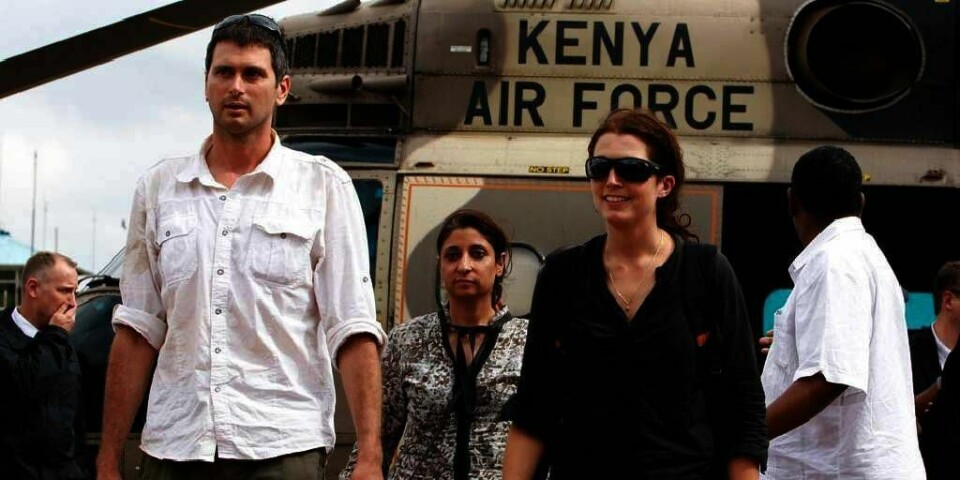 GLADE: De fire hjelpe-arbeiderne som ble frigitt mandag, kom til Kenyas hovedstad Nairobi. De var glade over å være i live, sa de. Norske Astrid Sehl ses til høyre sammen med de to canadierne Steven Dennis (til venstre) og Qurat-Ul-Ain Sadozai.