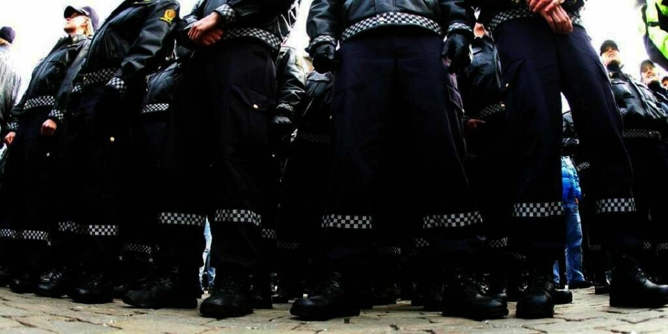 VOLD: Det er blitt mindre vold ellers i samfunnet, men volden mot politiet øker. Den blir også grovere.