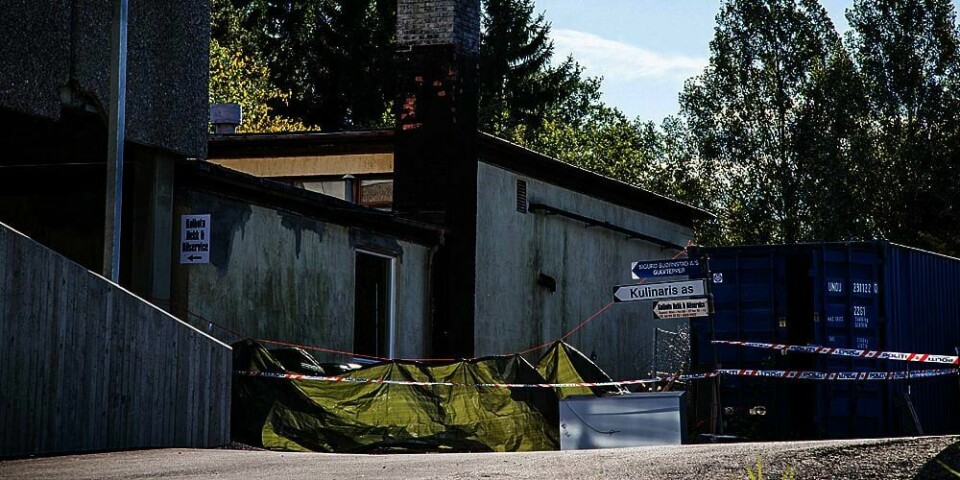 VARETEKT:  Bildet viser området som politiet har stengt av ved skogen der Sigrid ble funnet. Politiet vil be om at de to siktede vareteks-fengsles i fire uker.