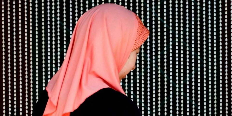 FORBUD: Fremskrittspartiet i Sarpsborg foreslår et forbud mot religiøse hodeplagg. De vil det skal gjelde for de som jobber i kommunen, og for alle i skolen og barnehagen.