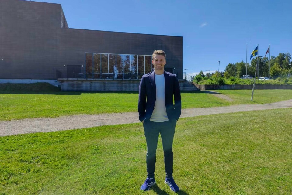 SJAKK: Joachim Birger Nilsen var sjakkpresident. Men fredag valgte han å trekke seg etter at han innrømmet at han hadde jukset på sjakkbrettet. President Joachim B. Nilsen i Norges Sjakkforbund etter at han ble valgt til ny president på NSFs 105. kongress i Kongsvinger 10. juli 2022.Foto: Norges Sjakkforbund / NTB