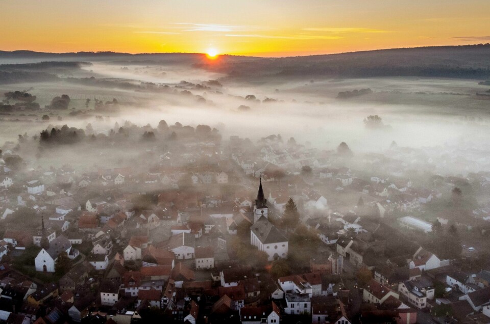 VÆR: Det går mot en uvanlig varm vinter i Europa. Her Wehrheim nær Frankfurt i Tyskland. Det går mot en uvanlig varm vinter i Europa. Her Wehrheim nær Frankfurt i Tyskland. Foto: NTB / AP