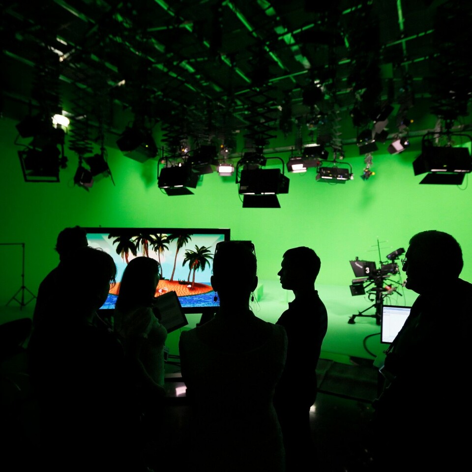 RUSSIA TODAY: Russia Today (RT) er en statlig TV-kanal i Russland. Anton Krassovskij har vært en av topplederne. Russia Today (RT) er en statlig TV-kanal i Russland. Bildet viser TV-studioet. Anton Krassovskij har vært en av topplederne.