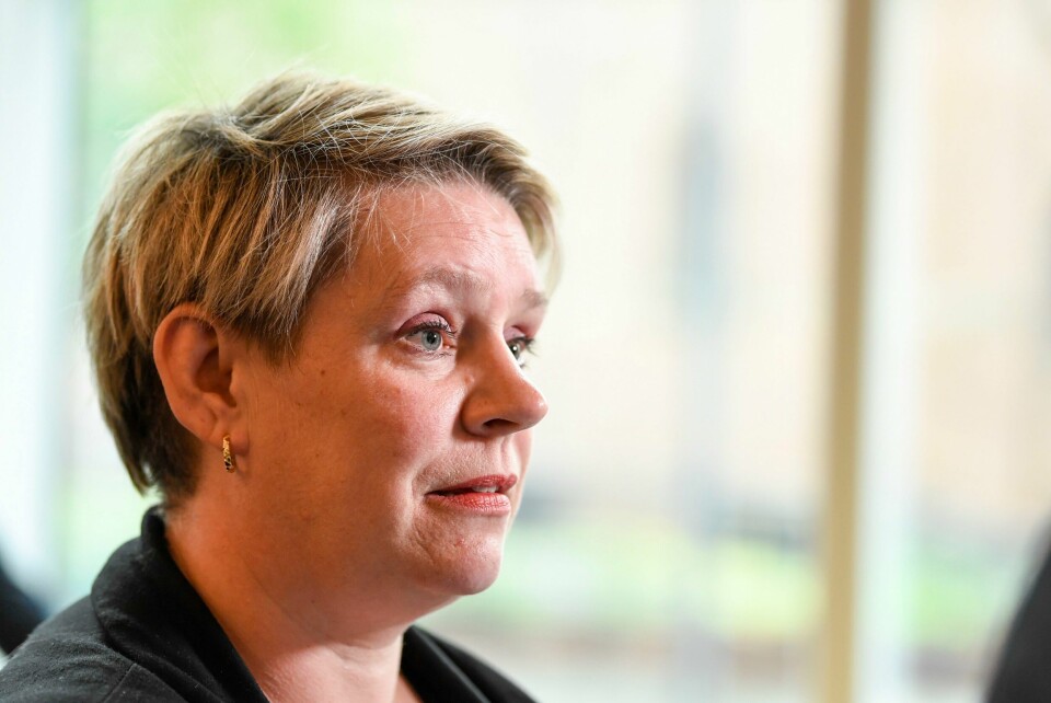 STØTTE: Regjeringen gir 20 millioner kroner ekstra til organisasjoner som jobber med å hjelpe folk som trenger det. Arbeids- og inkluderingsminister Marte Mjøs Persen (Ap) sier at hun vil vurdere om det er behov for permanente lovendringer for alle flyktninger. Foto: Annika Byrde / NTB