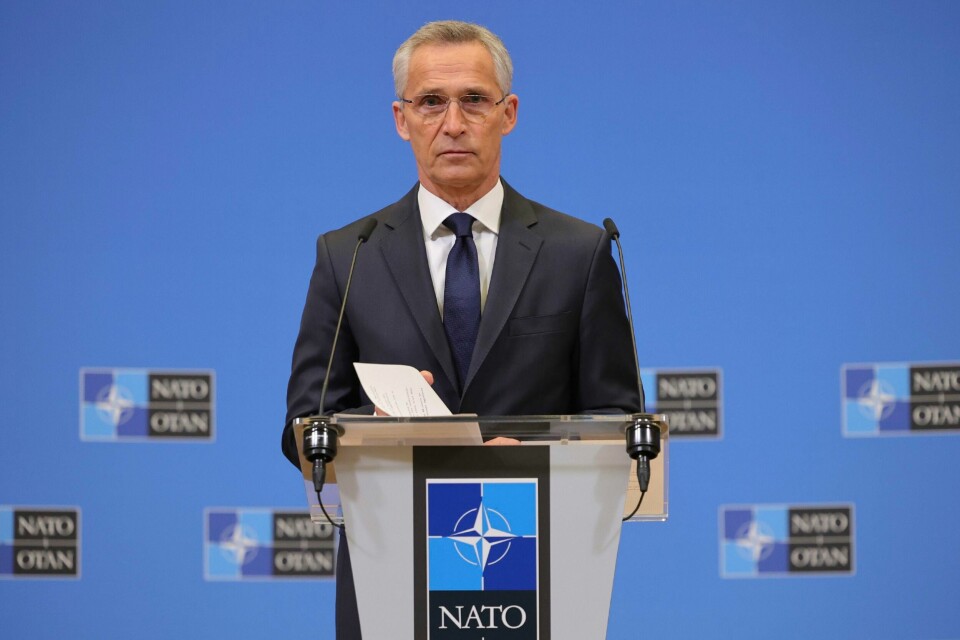 UHELL: Jens Stoltenberg mener det trolig var et uhell som førte til at to menn i Polen døde tirsdag. Natos generalsekretær Jens Stoltenberg. Foto: Olivier Matthys / AP / NTB