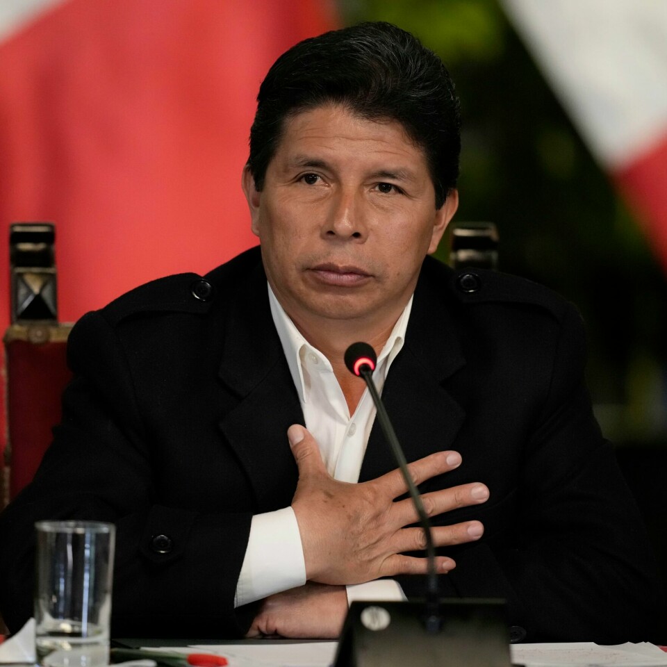 SLUTT: Pedro Castillo sa onsdag at han vil ha et nytt valg til parlamentet i Peru. Det skjedde like før parlamentet skulle stemme over om de vil starte en riksrettssak mot ham. I stedet stemte de for at Castillo må slutte som president. Pedro Castillo. Arkivfoto: Martin Mejia / AP / NTB