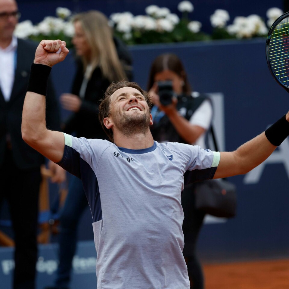 SPORT: Casper Ruud kunne juble for sin største tittel i karrieren søndag. Casper Ruud kunne juble for sin største tittel i karrieren søndag. Foto: Joan Monfort / AP / NTB