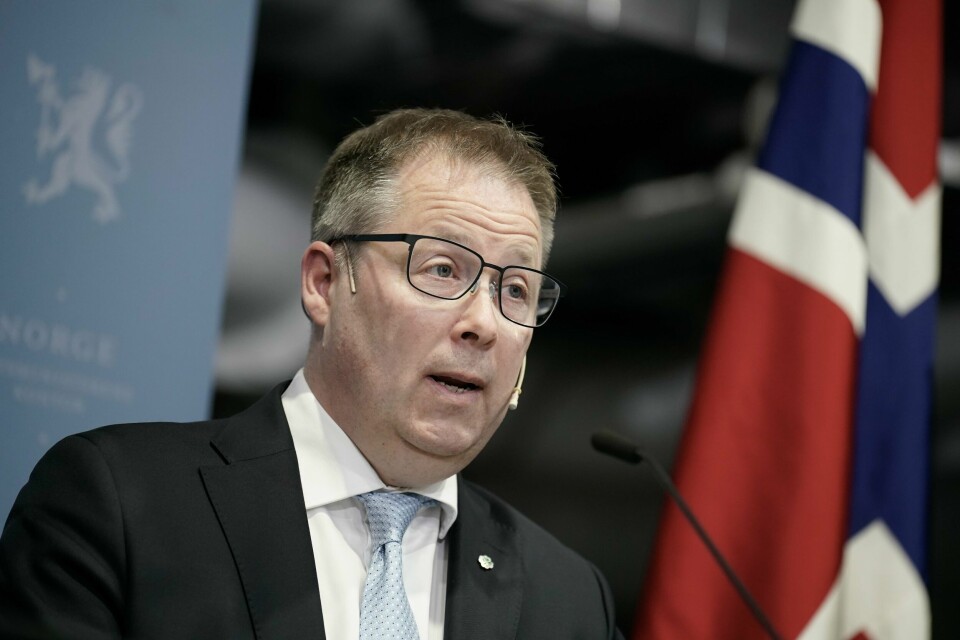 ØKONOMI: Forsvarsminister Bjørn Arild Gram vil gi Heimevernet 180 millioner kroner i revidert nasjonalbudsjett. Forsvarsminister Bjørn Arild Gram (Sp) presenterte fredag regjeringens foreslåtte satsing på økt personell i Forsvaret. Foto: Stian Lysberg Solum / NTB