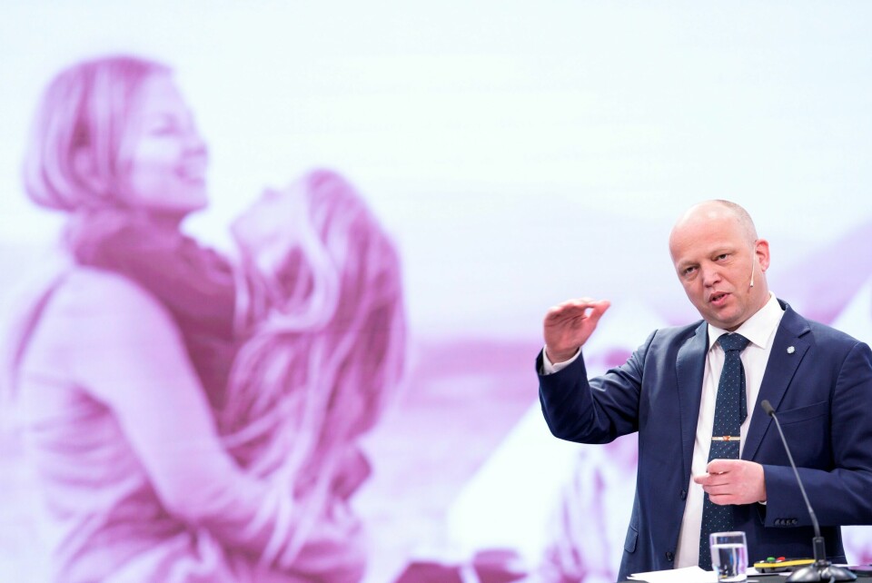 ØKONOMI: Regjeringen legger frem forslag til revidert nasjonalbudsjett for 2024. På bildet er finansminister Trygve Slagsvold Vedum. Finansminister Trygve Slagsvold Vedum (Sp) øker oljepengebruken med 9 milliarder kroner fra høstens budsjett. Foto: Javad Parsa / NTB