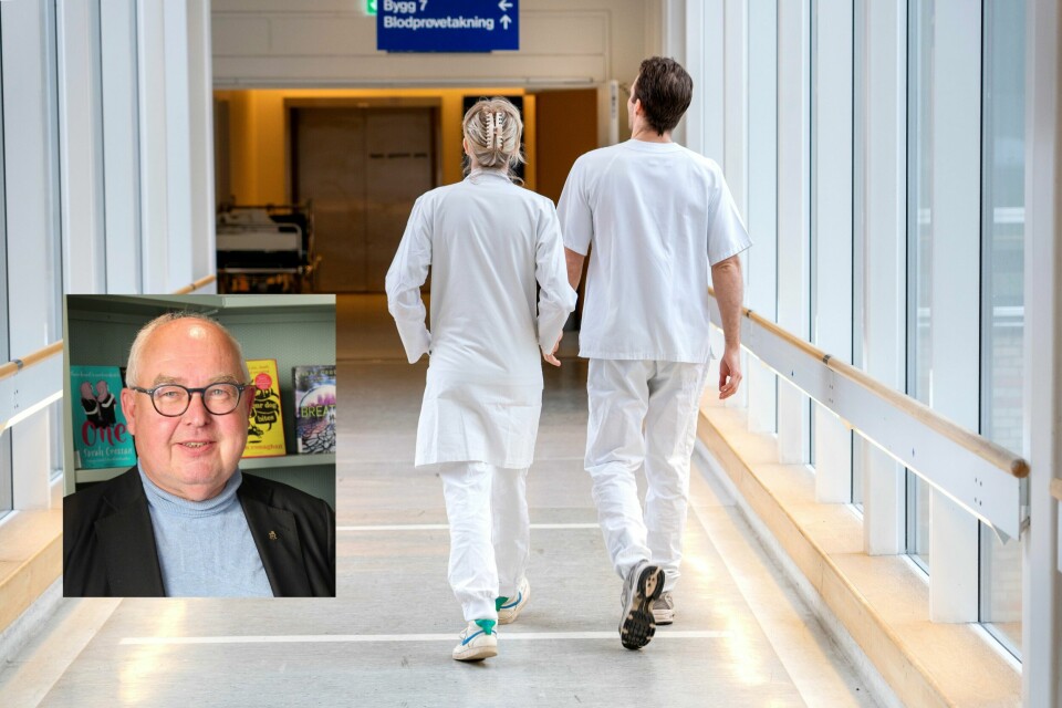 HELSEVESENET OG SPRÅK: Trond Vernegg roser behandlingen han fikk, men ikke språket i helsevesenet. Bildet viser helseansatte som går i en gang. Foto: NTB