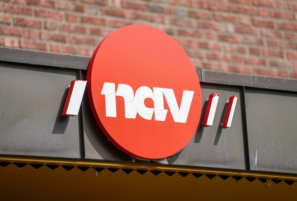 SOSIALHJELP: Det er Nav som betaler ut økonomisk sosialhjelp for kommunen. Bilde av logoen til Nav. Foto: Lise Åserud / NTB