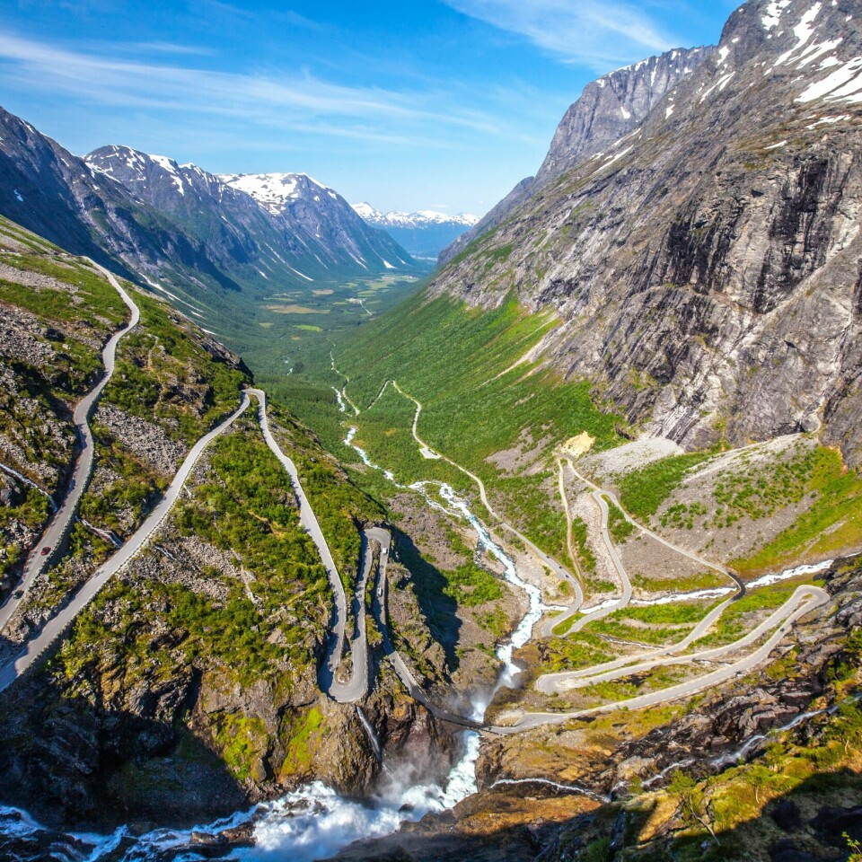 POPULÆR: Trollstigen er en av de mest populære veiene i Norge. Rundt én million turister besøker veien årlig. Bildet viser veien Trollstigen. Foto: Halvard Alvik / NTB / NPK